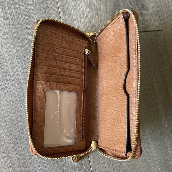 Michael Kors Wristlet - Picture 2 of 2